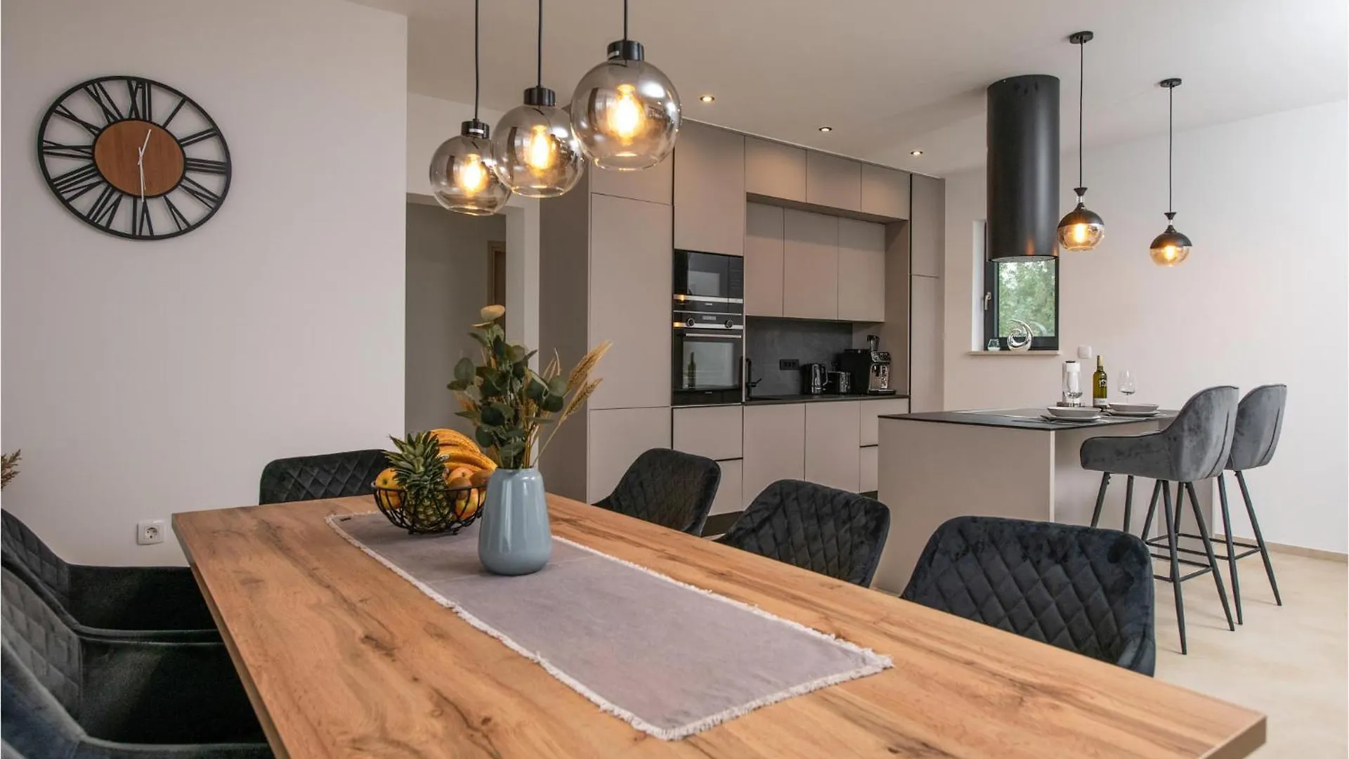 Lovely Home In Rebici With Wifi